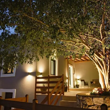 Nyaraló River House *